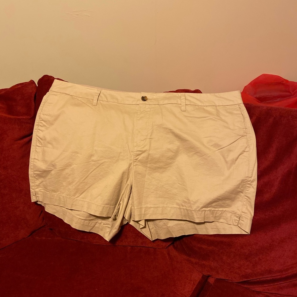 Khaki shorts